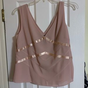 🌞 Sleeveless V-neck Top